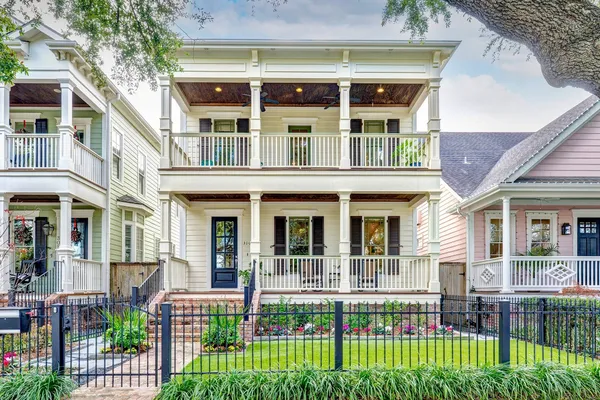 $1,120,000 | 310 West 17th Street, Houston, TX 77008