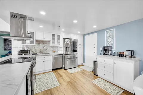 $415,000 | 11113 Biscayne Boulevard, Unit 255, Miami, FL 33181