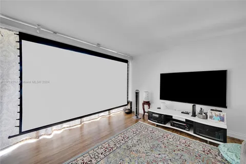 $415,000 | 11113 Biscayne Boulevard, Unit 255, Miami, FL 33181