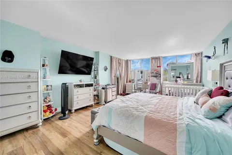 $415,000 | 11113 Biscayne Boulevard, Unit 255, Miami, FL 33181