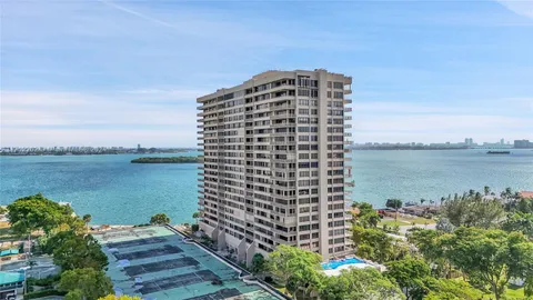 $415,000 | 11113 Biscayne Boulevard, Unit 255, Miami, FL 33181
