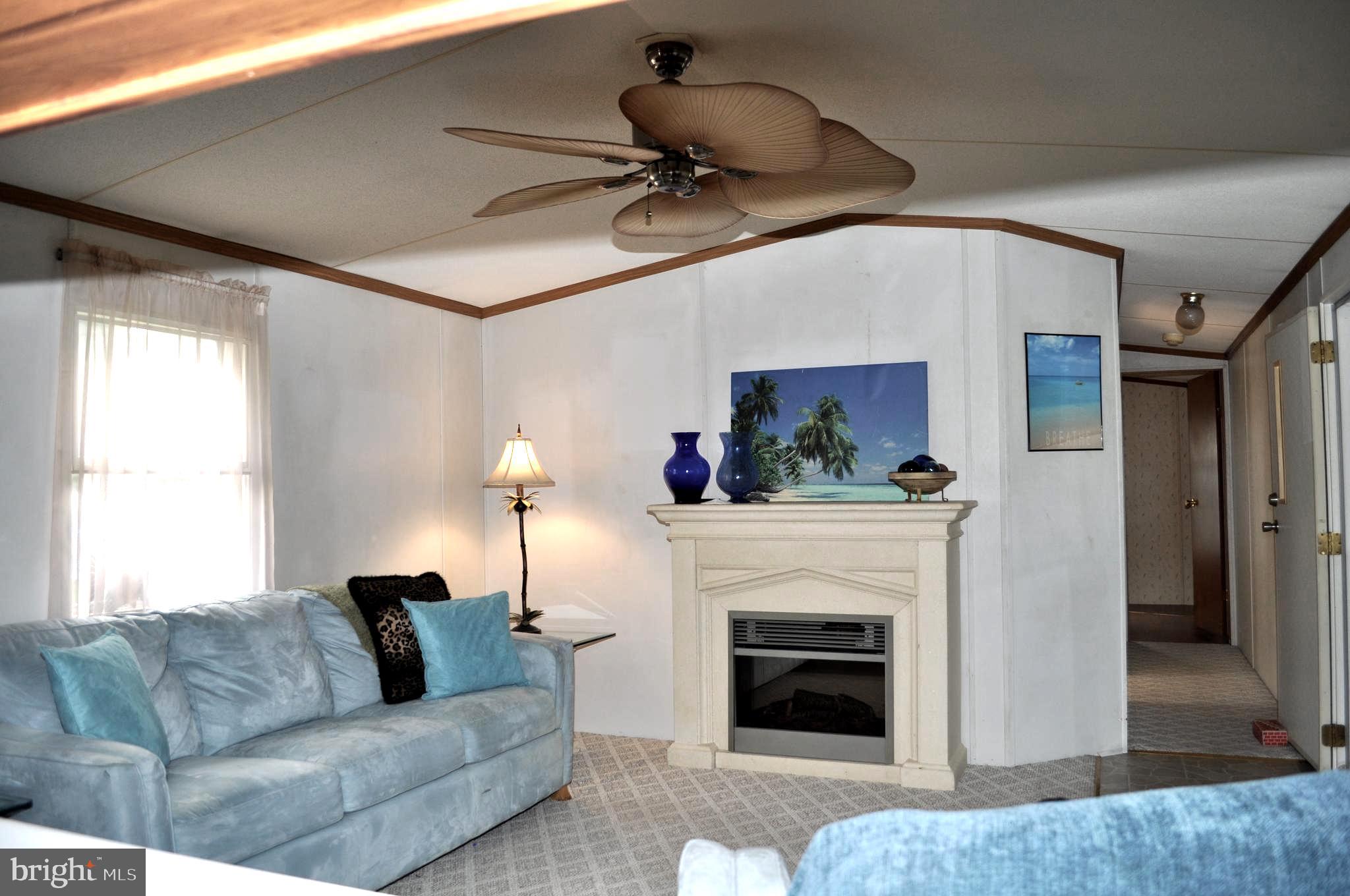 4455 North Biesecker Road Dover, PA 17315 - Photo 6 of 24 Living Room