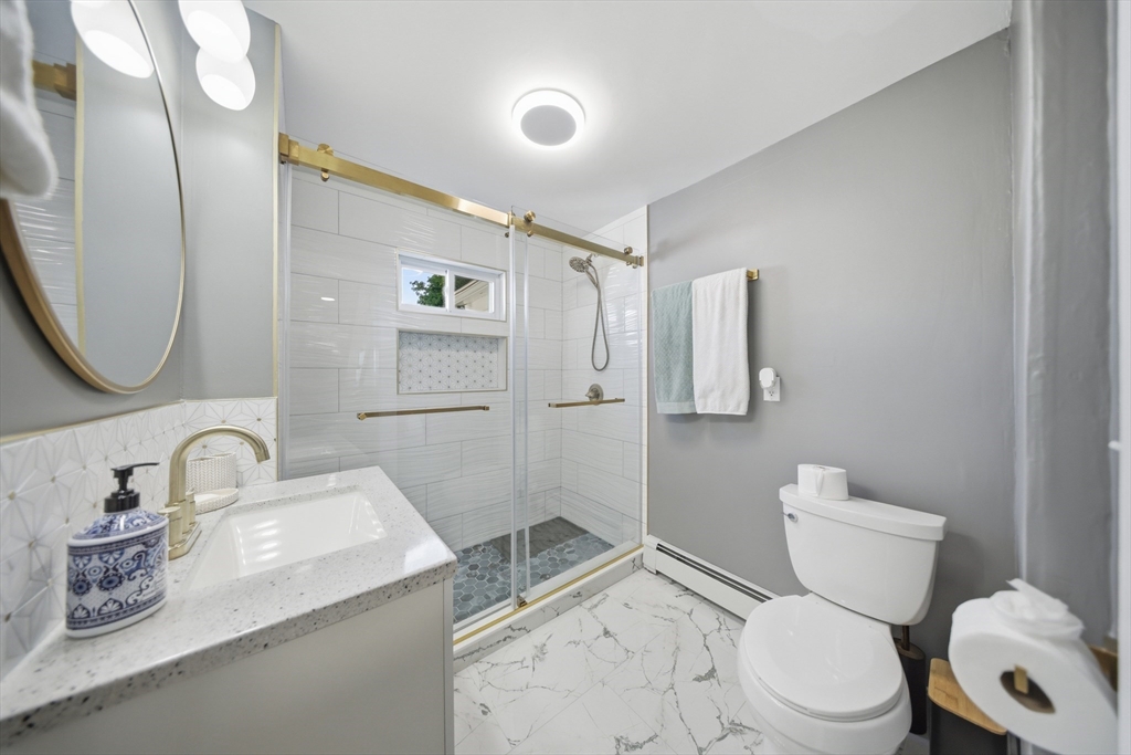131 Pearl Street Gardner, MA 01440 - Photo 15 of 41
