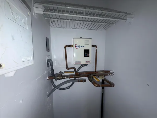 $1,750 | 801 Southwest 133rd Terrace, Unit 410K, Pembroke Pines, FL 33027