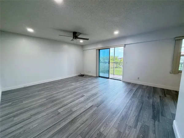 $1,750 | 801 Southwest 133rd Terrace, Unit 410K, Pembroke Pines, FL 33027