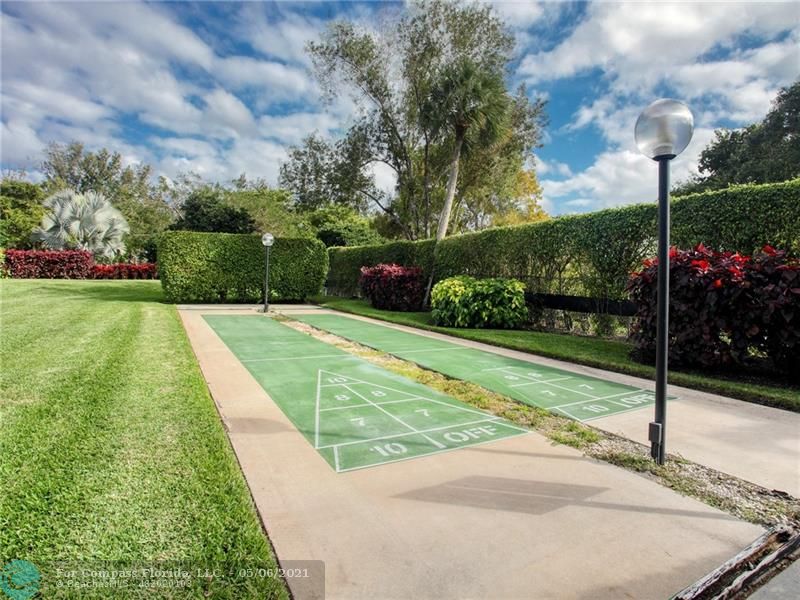 3510 Oaks Way, Unit 702 Pompano Beach, FL 33069 - Photo 32 of 42