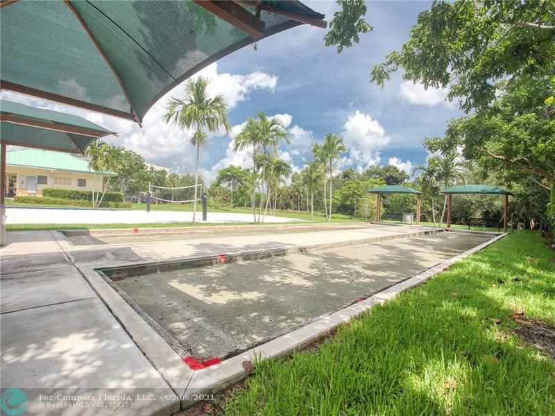 3510 Oaks Way, Unit 702 Pompano Beach, FL 33069 - Photo 36 of 42