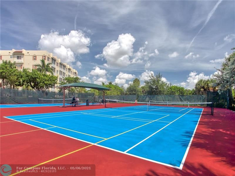 3510 Oaks Way, Unit 702 Pompano Beach, FL 33069 - Photo 39 of 42