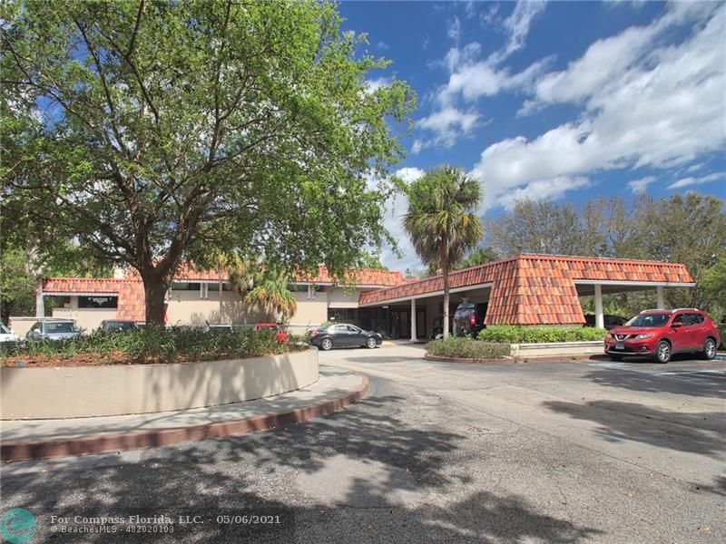 3510 Oaks Way, Unit 702 Pompano Beach, FL 33069 - Photo 40 of 42