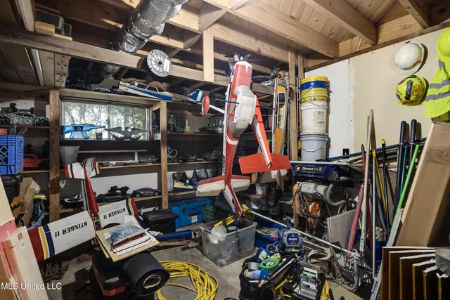 $325,000 | 1777 Starlanding Road East, Southaven, MS 38651