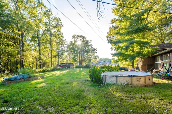 $325,000 | 1777 Starlanding Road East, Southaven, MS 38651