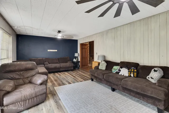 $325,000 | 1777 Starlanding Road East, Southaven, MS 38651