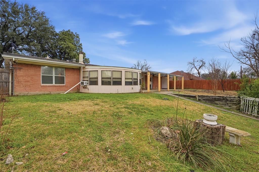 525 West Ridgewood Drive Garland, TX 75041 - Photo 29 of 39