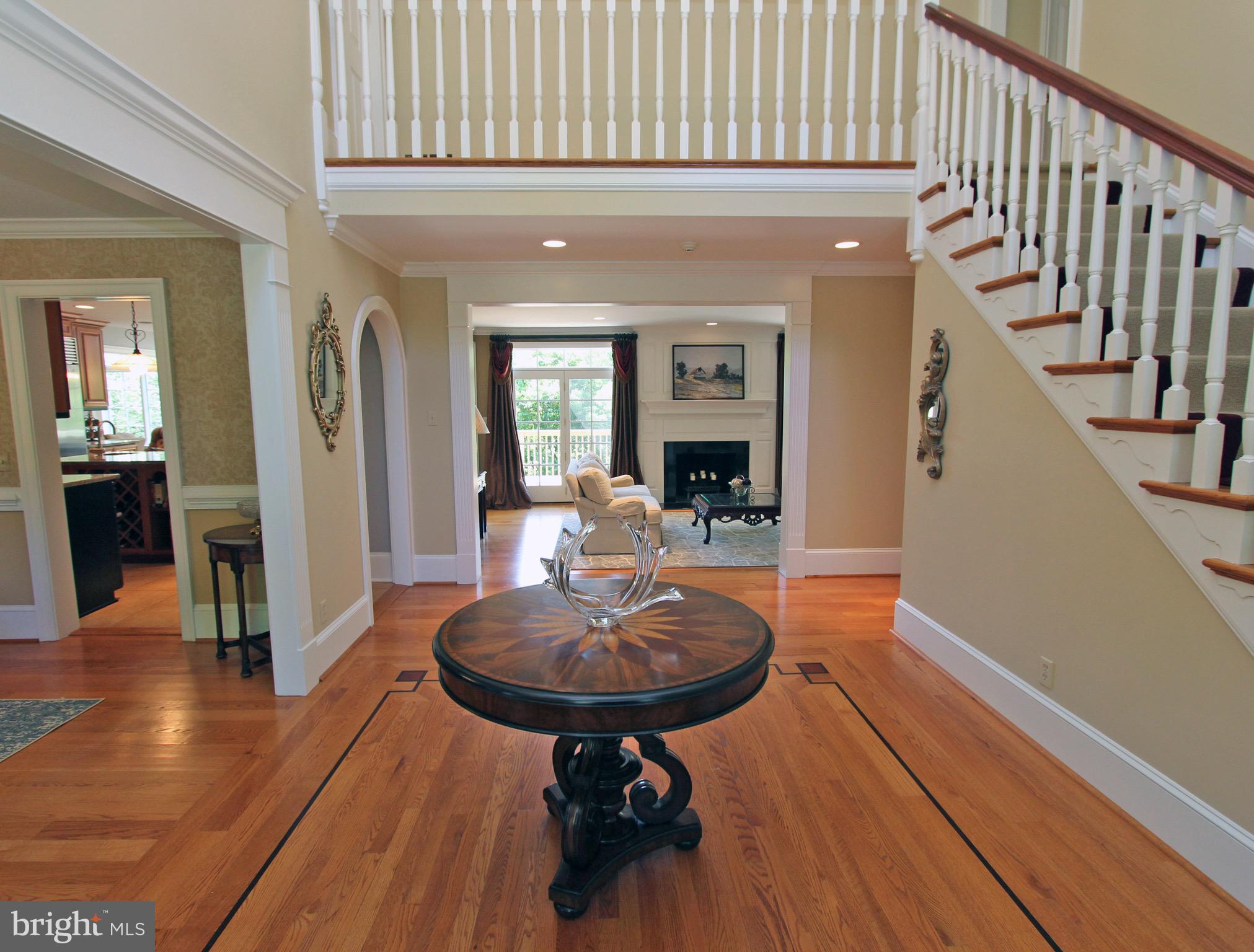 Custom foyer - welcoming entrance