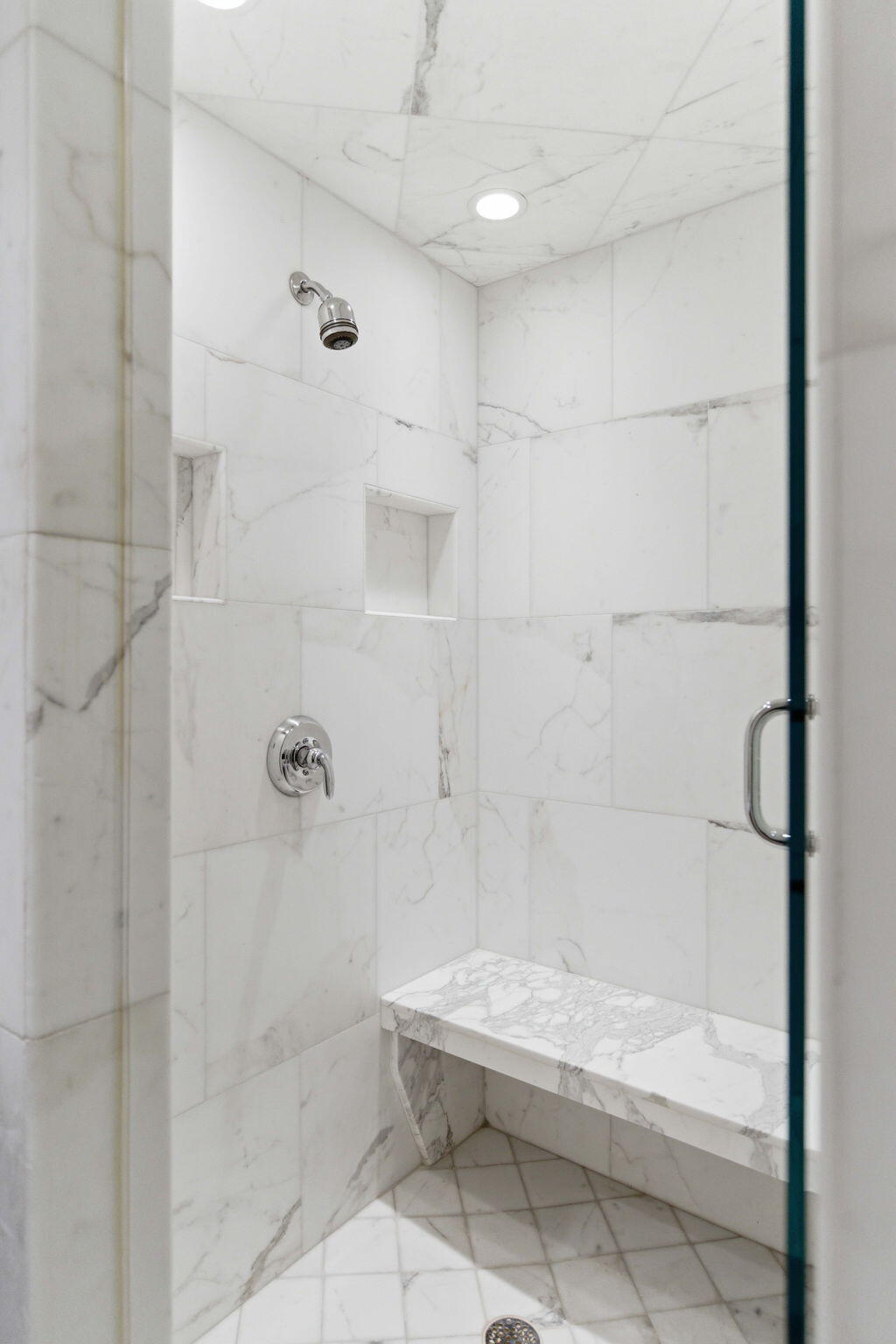2 Water Street Charleston, SC 29401 - Photo 74 of 107 Shower