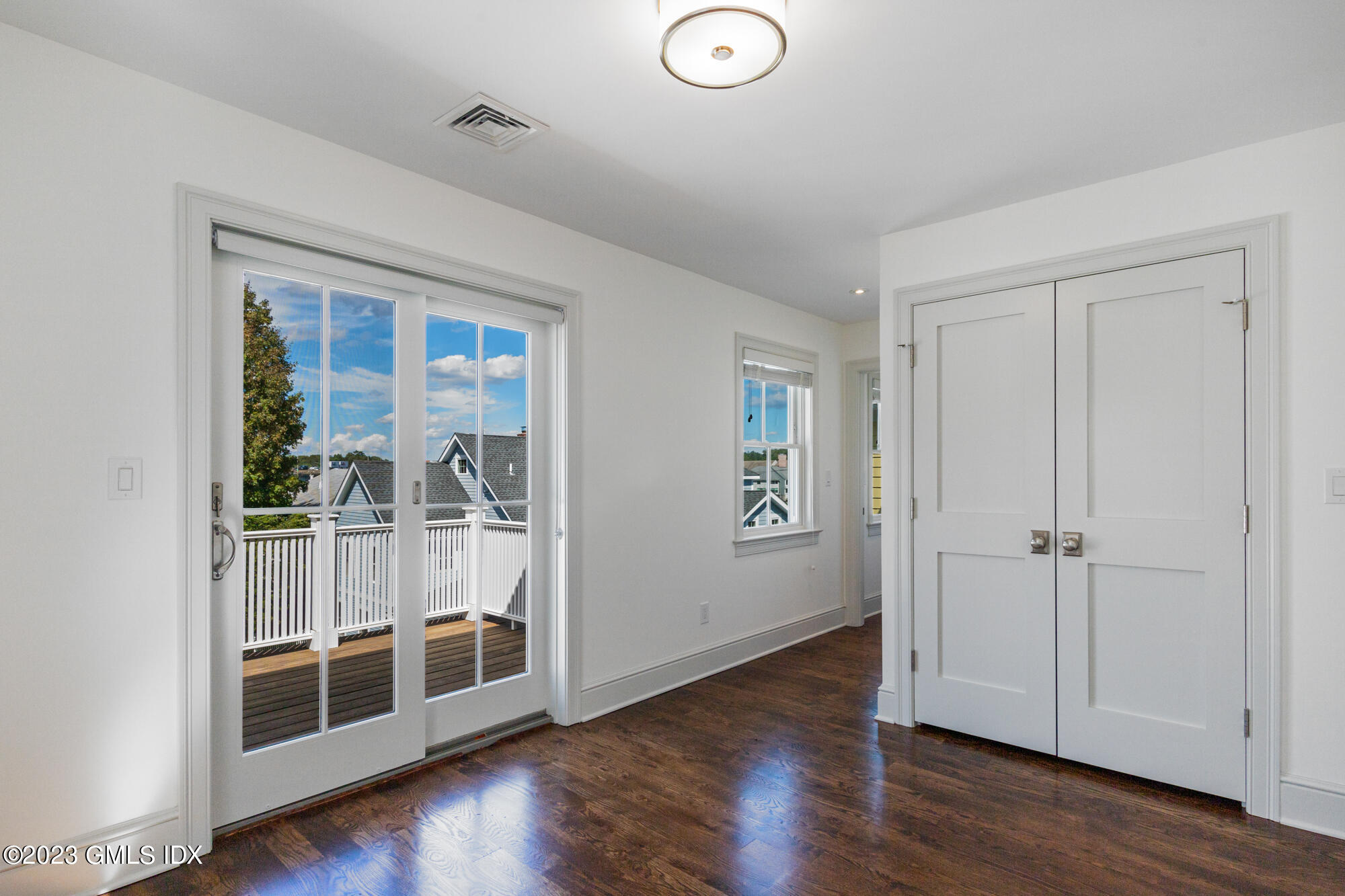 75 Strickland Road, Unit F Cos Cob, CT 06807 - Photo 19 of 25 IMG_2634