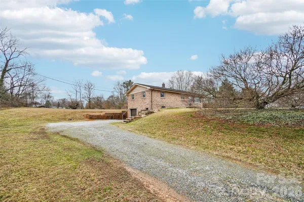 $350,000 | 277 Powell Street, Hendersonville, NC 28792