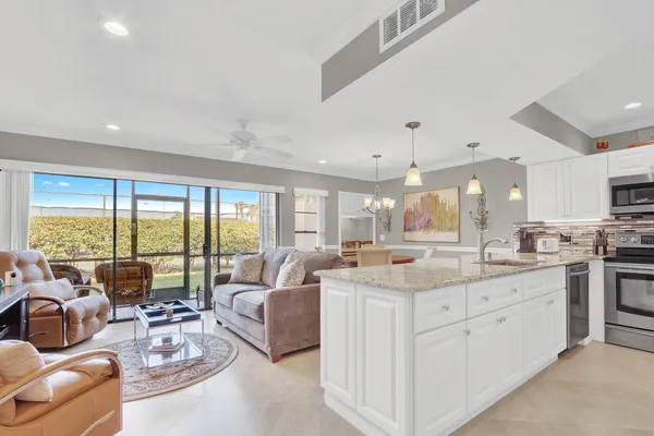 $4,800 | 1605 South Us Highway, Unit 103V4, Jupiter, FL 33477