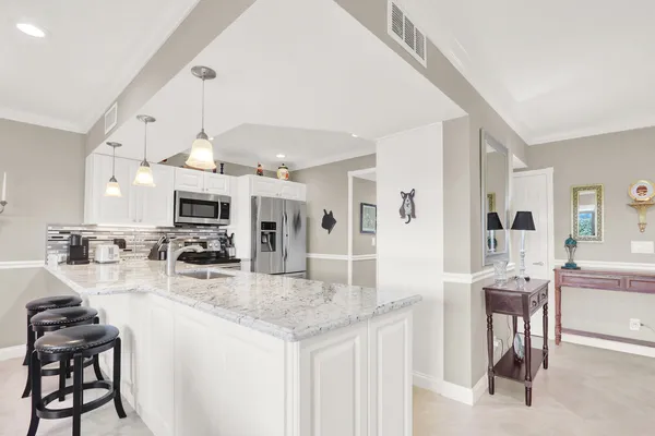 $4,800 | 1605 South Us Highway, Unit 103V4, Jupiter, FL 33477