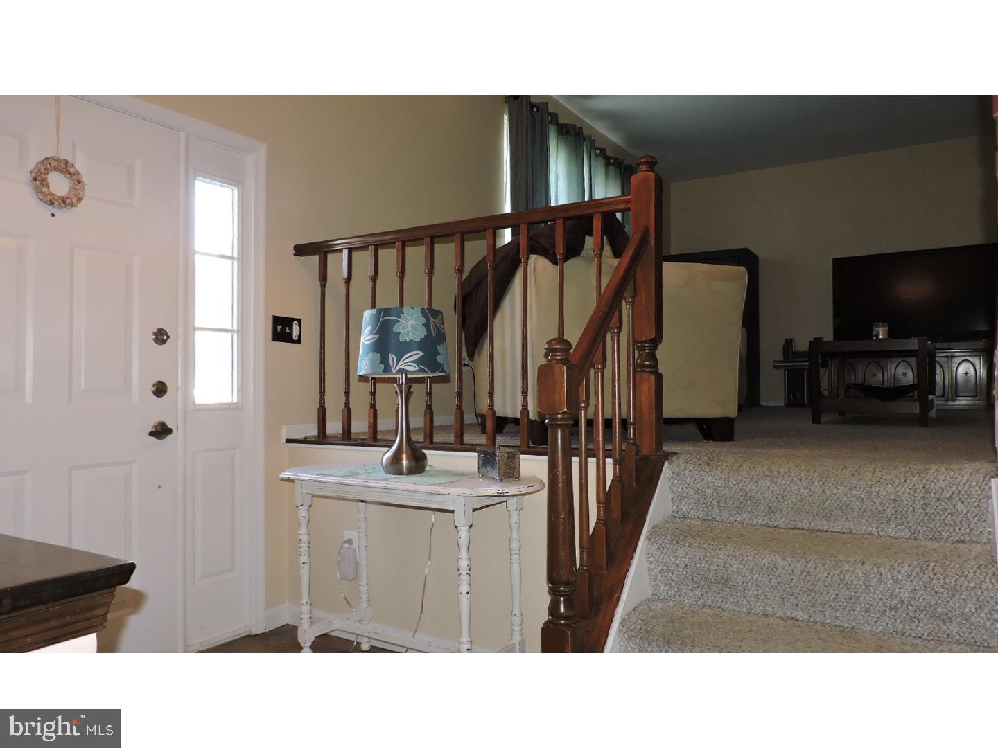 12 Dover Road Westampton, NJ 08060 - Photo 2 of 18 Foyer
