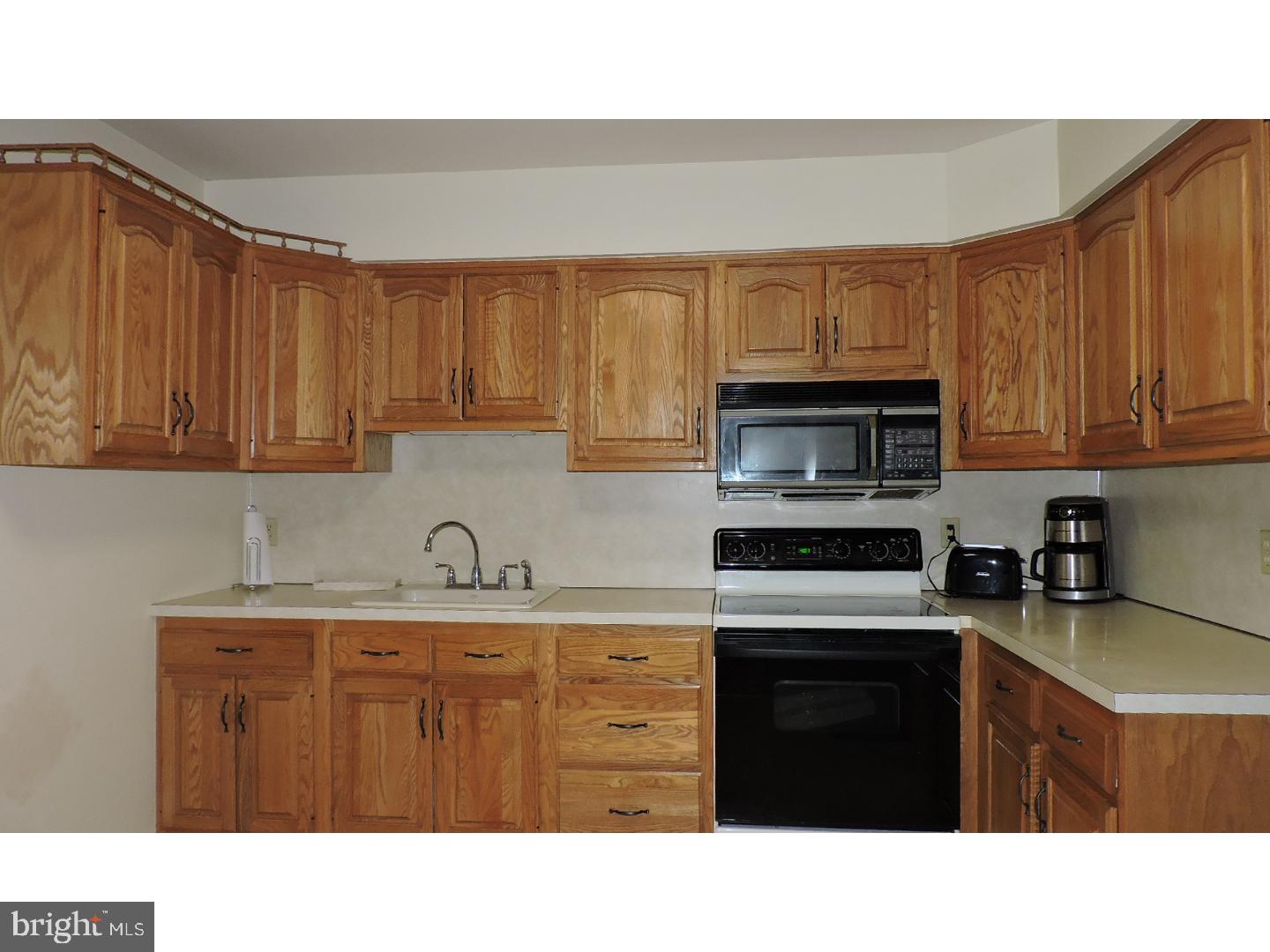 12 Dover Road Westampton, NJ 08060 - Photo 5 of 18 Kitchen