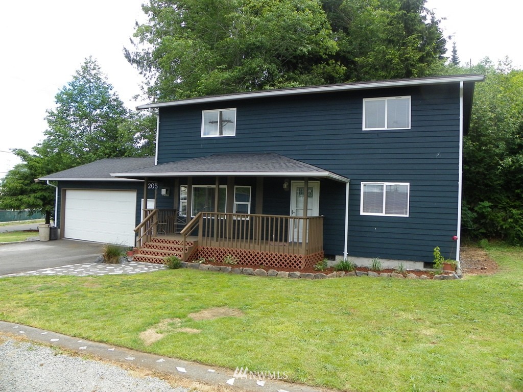 205 Maple Street Cosmopolis, WA 98537 - Photo 1 of 17 Gallery Image 1