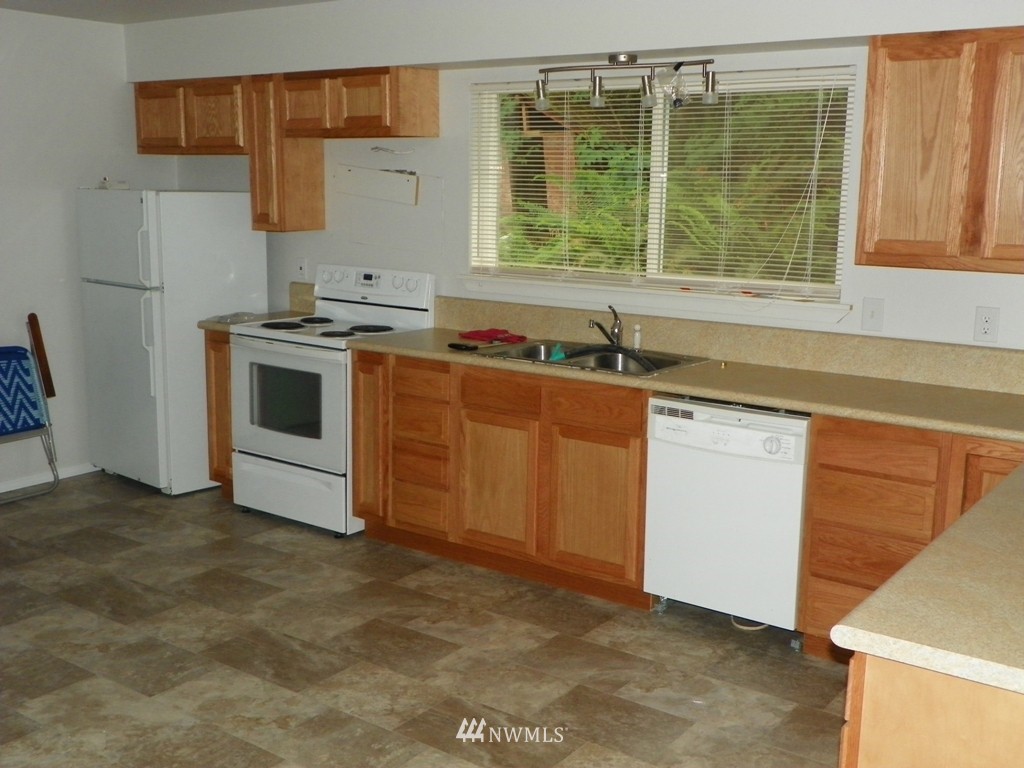 205 Maple Street Cosmopolis, WA 98537 - Photo 6 of 17 Gallery Image 6