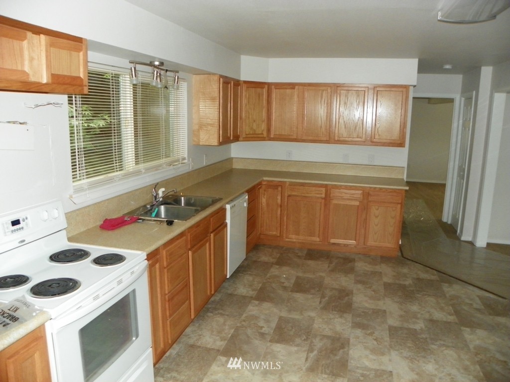 205 Maple Street Cosmopolis, WA 98537 - Photo 7 of 17 Gallery Image 7