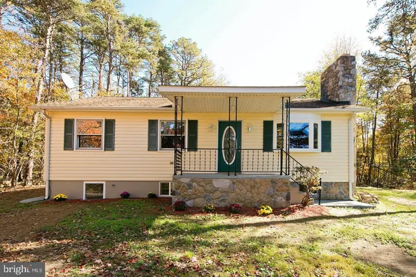 $325,000 | 335 Whipporwill Lane, Cross Junction, VA 22625