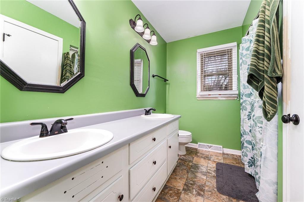 1121 Hub Morris Road Asheboro, NC 27203 - Photo 17 of 26