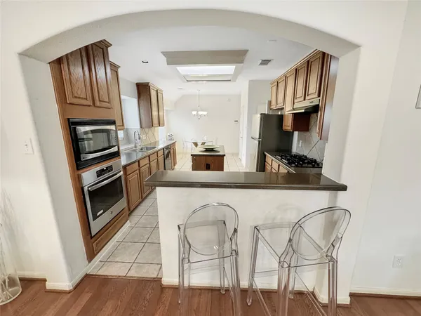 $2,600 | 62 North Abram Circle, The Woodlands, TX 77382