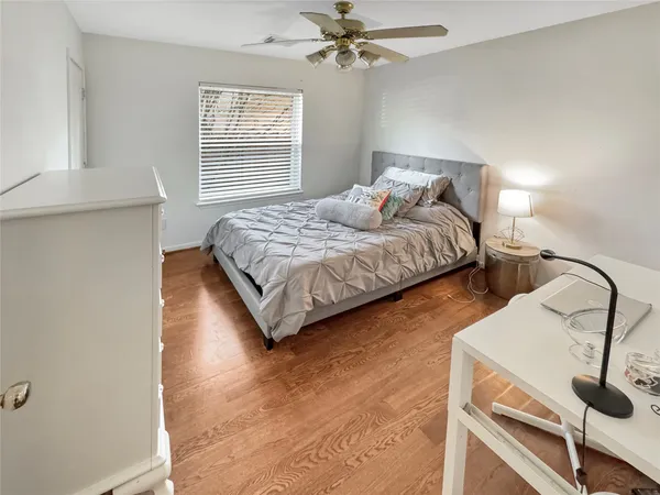 $2,600 | 62 North Abram Circle, The Woodlands, TX 77382