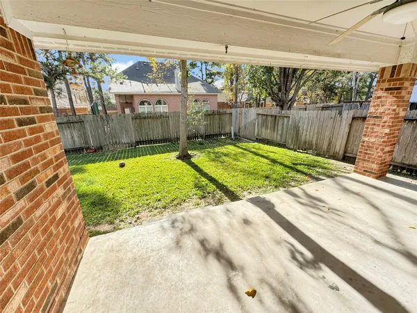 $2,600 | 62 North Abram Circle, The Woodlands, TX 77382