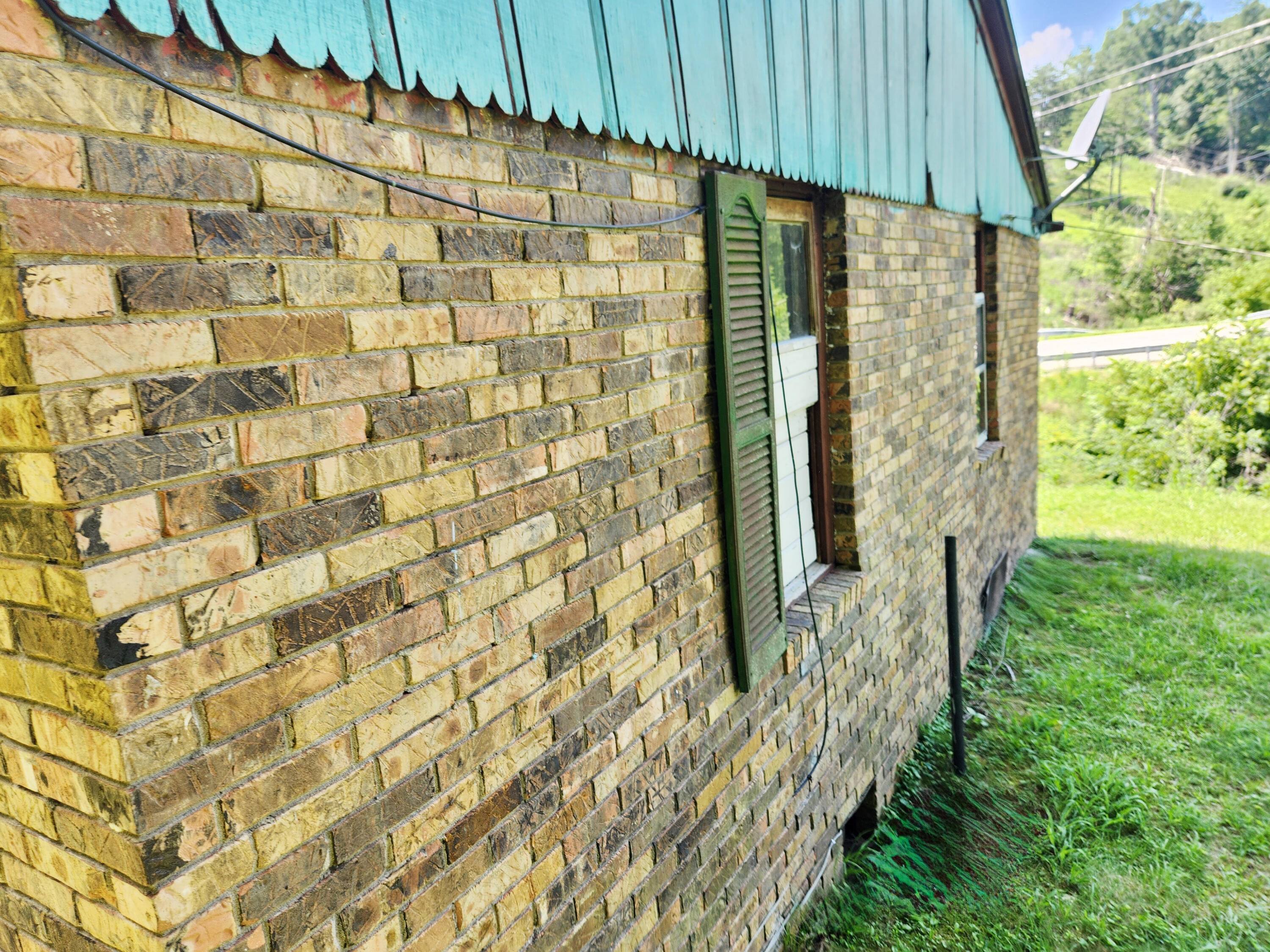 14 Vic Elam Road West Liberty, KY 41472 - Photo 4 of 16 20250725_153712