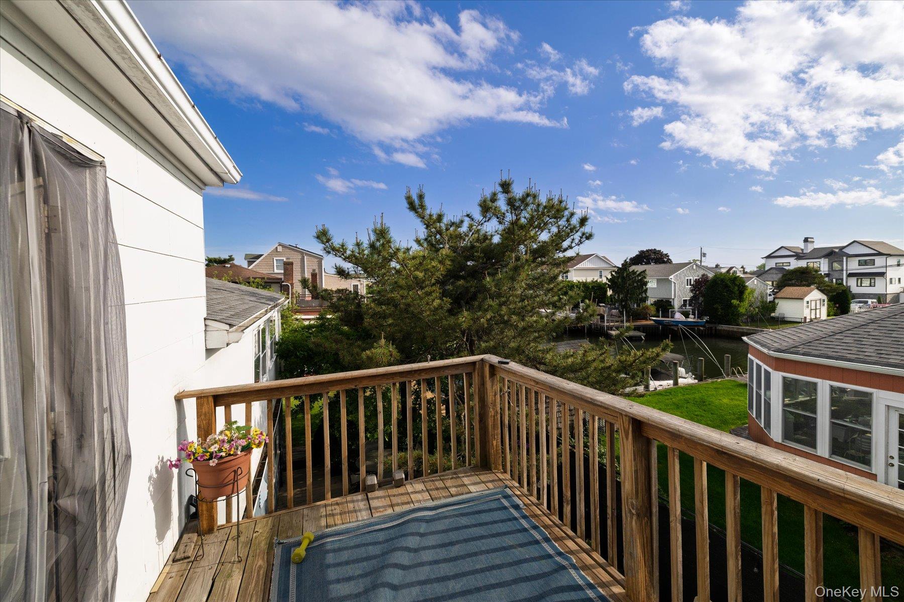 34 Seabreeze Road Massapequa, NY 11758 - Photo 23 of 25