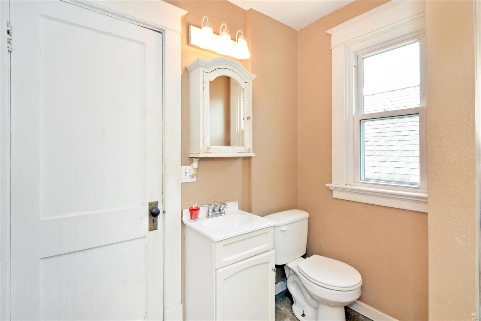 807 Military Road St. Louis, MO 63125 - Photo 16 of 29 Gallery Image 16