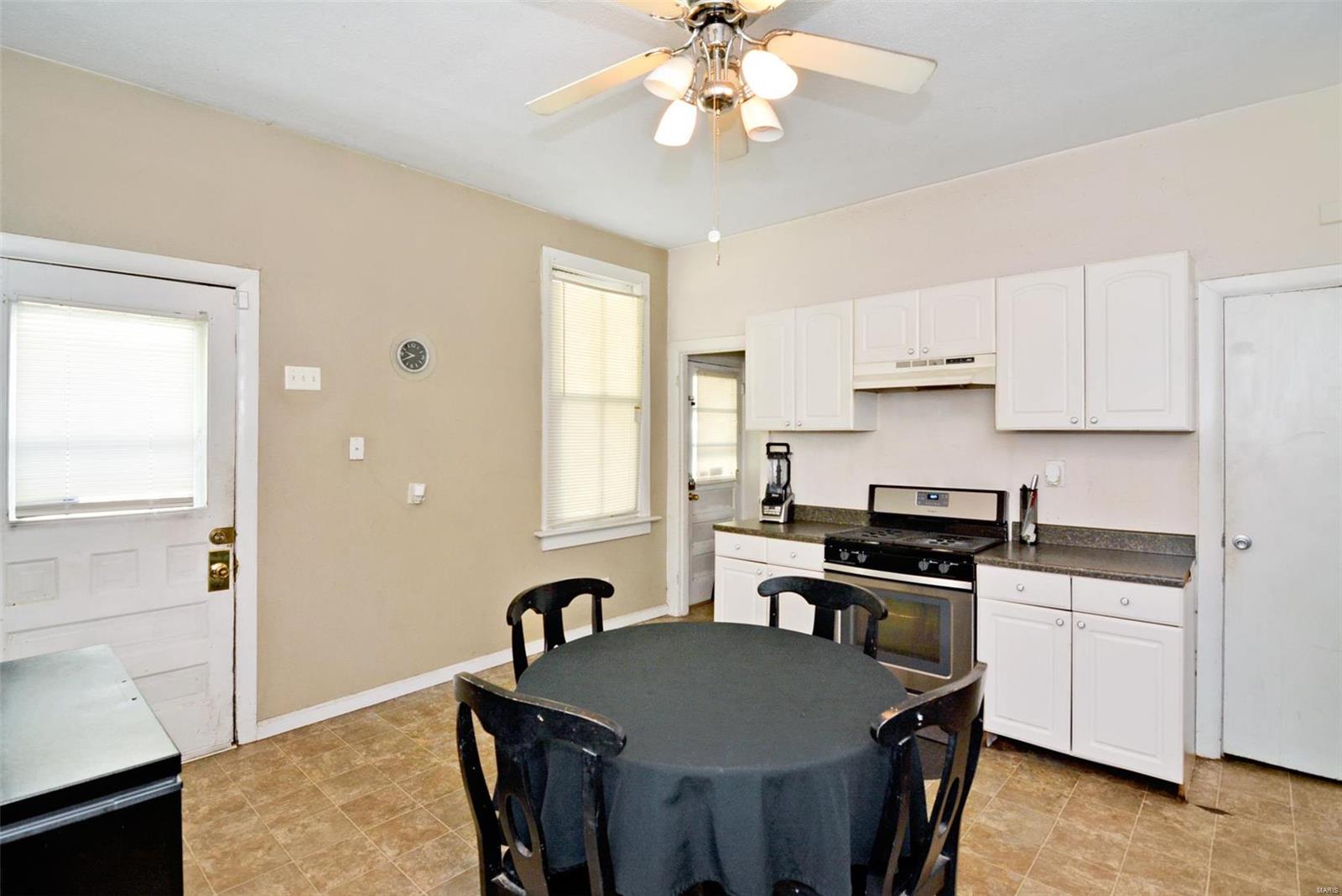 807 Military Road St. Louis, MO 63125 - Photo 10 of 29 Gallery Image 10