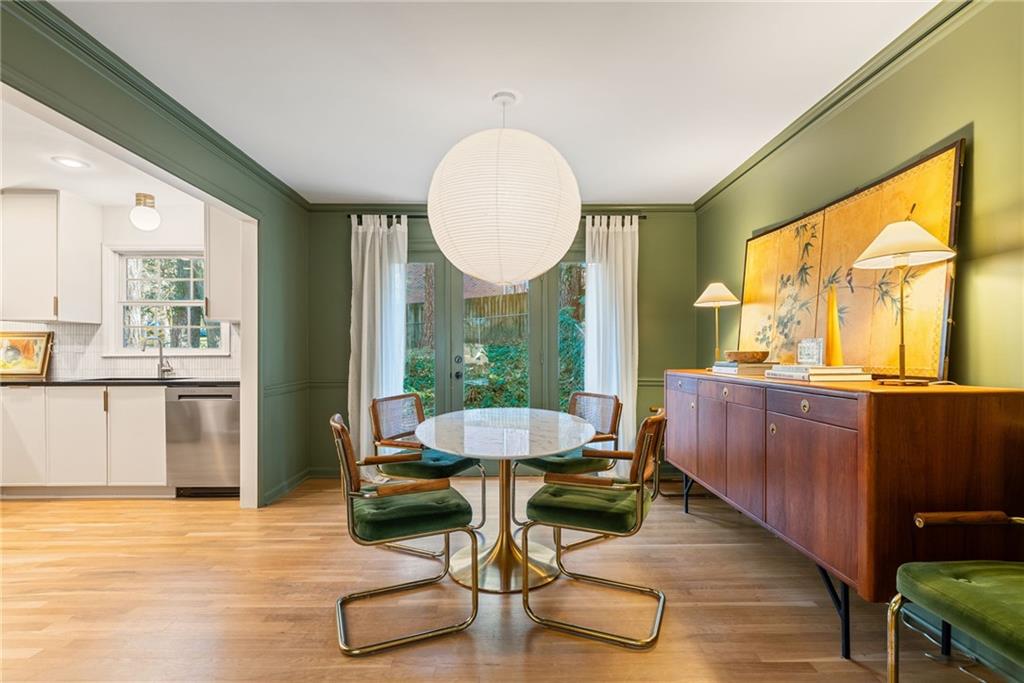 3359 Northbrook Drive Atlanta, GA 30340 - Photo 29 of 61 a living room with furniture and a large window