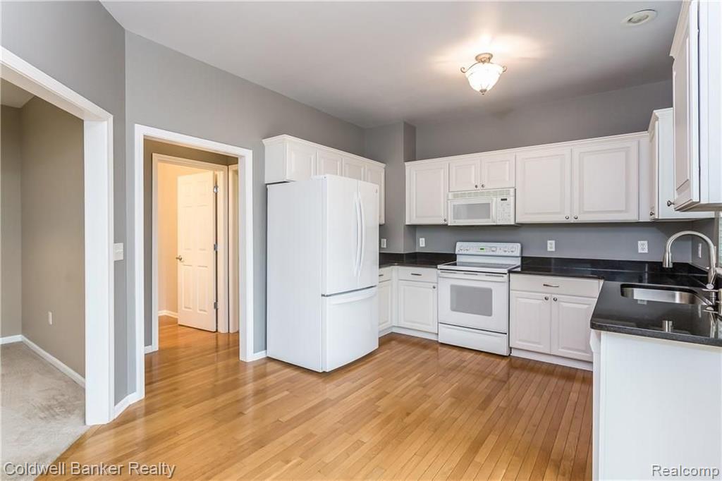 41863 Mitchell Road, Unit 17 Novi, MI 48377 - Photo 10 of 39