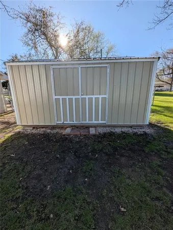 $190,000 | 6 Ash Street, Hale, MO 64643