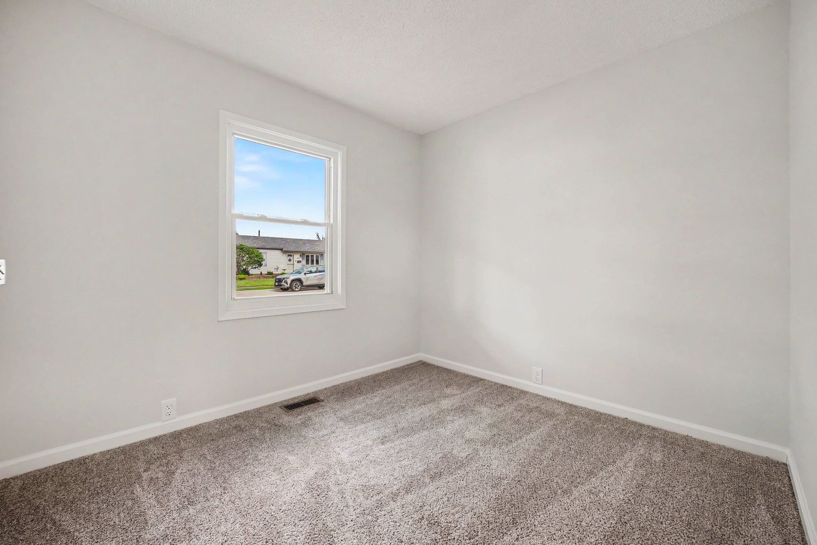 338 Hickory Avenue Romeoville, IL 60446 - Photo 8 of 14