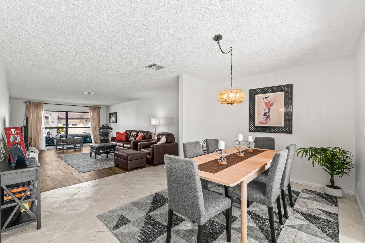 4862 Equestrian Road, Unit A Boynton Beach, FL 33436 - Photo 6 of 26 Dining