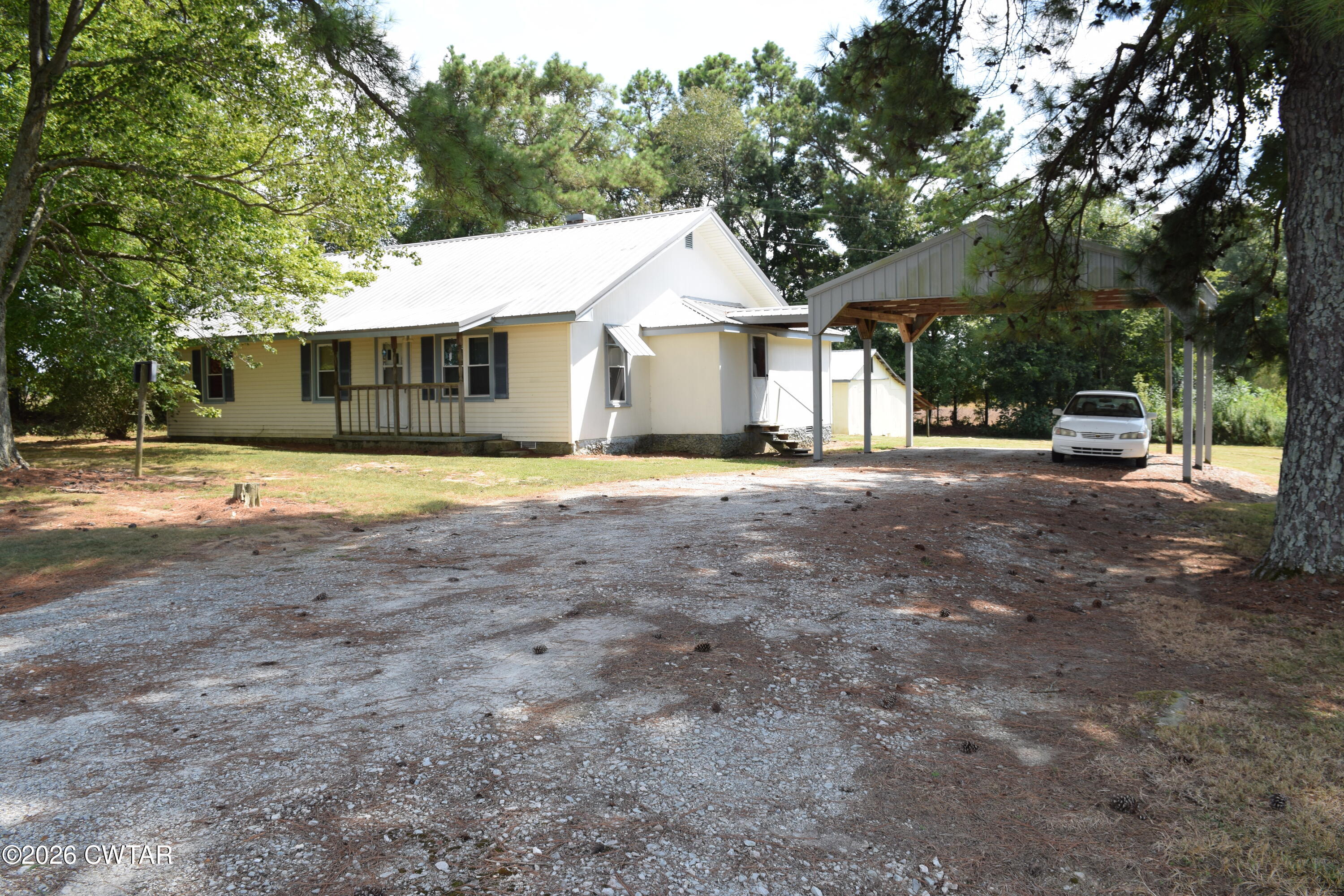 137 Midway Road Dyer, TN 38330 - Photo 4 of 49 DSC_0208