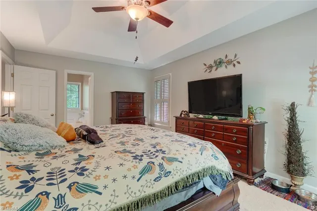 $379,000 | 992 Lake Forest Court, Eden, NC 27288