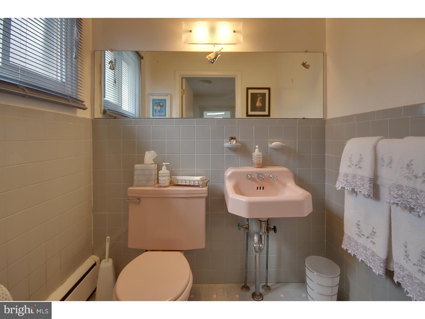 8002 Cobden Road Glenside, PA 19038 - Photo 14 of 25 Gallery Image 14