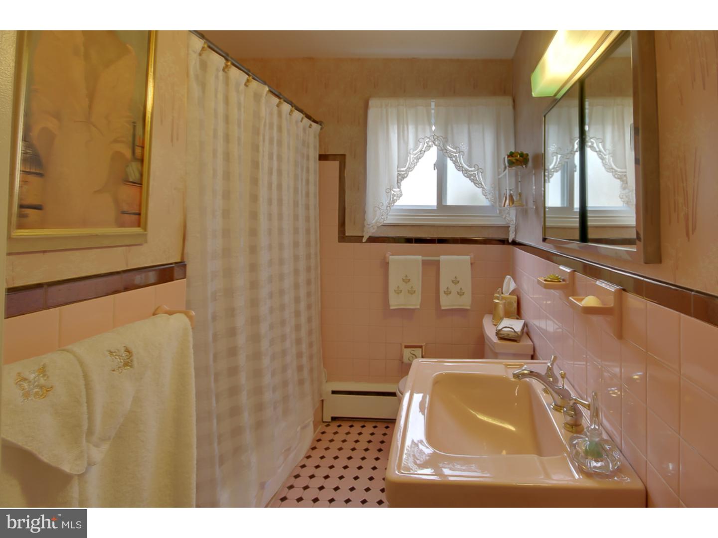 8002 Cobden Road Glenside, PA 19038 - Photo 15 of 25 Gallery Image 15