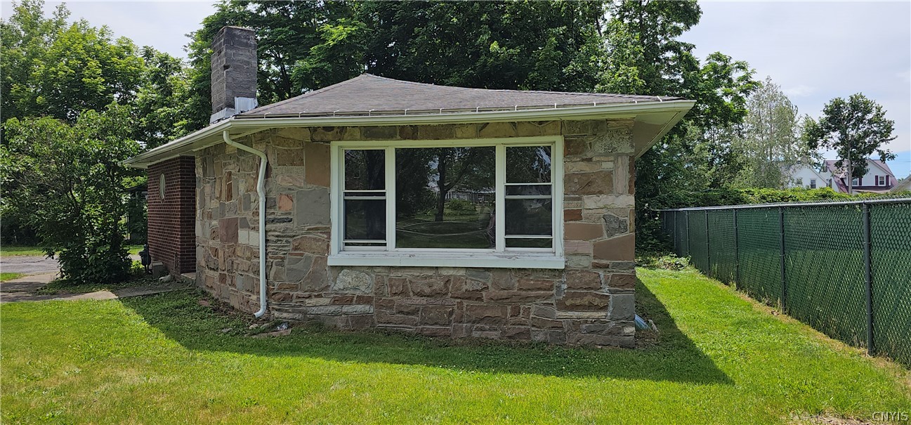 606 East Linden Street Rome, NY 13440 - Photo 4 of 29 Gallery Image 4