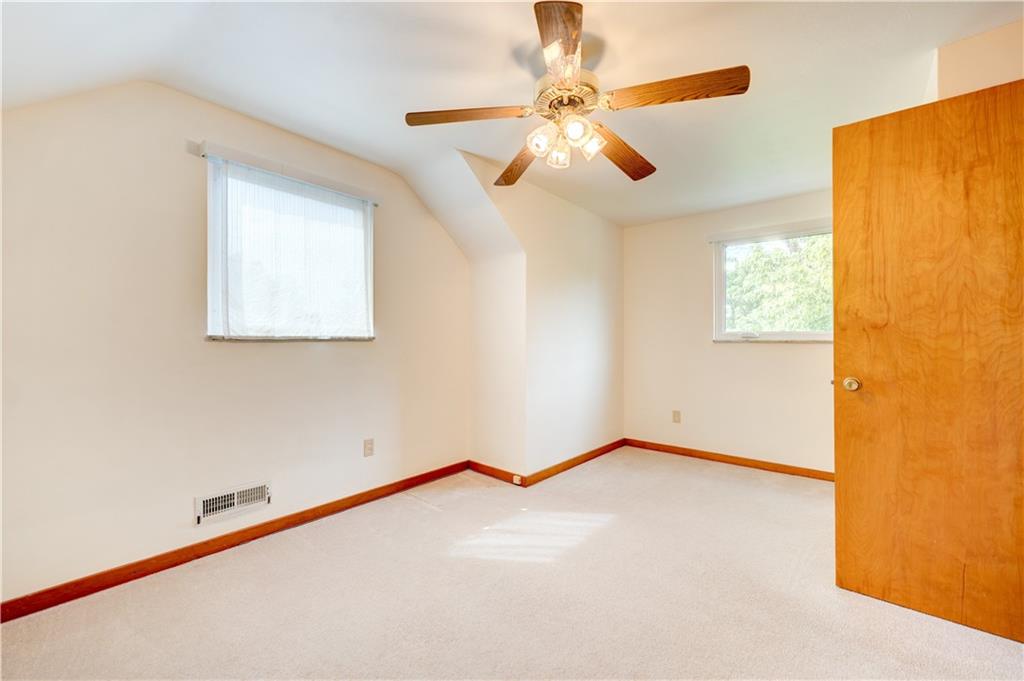 421 Orchard Spring Road Pittsburgh, PA 15220 - Photo 19 of 25 Gallery Image 19