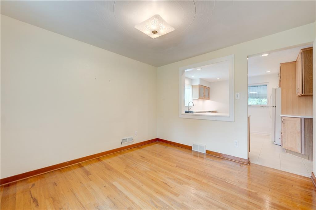 421 Orchard Spring Road Pittsburgh, PA 15220 - Photo 7 of 25 Gallery Image 7