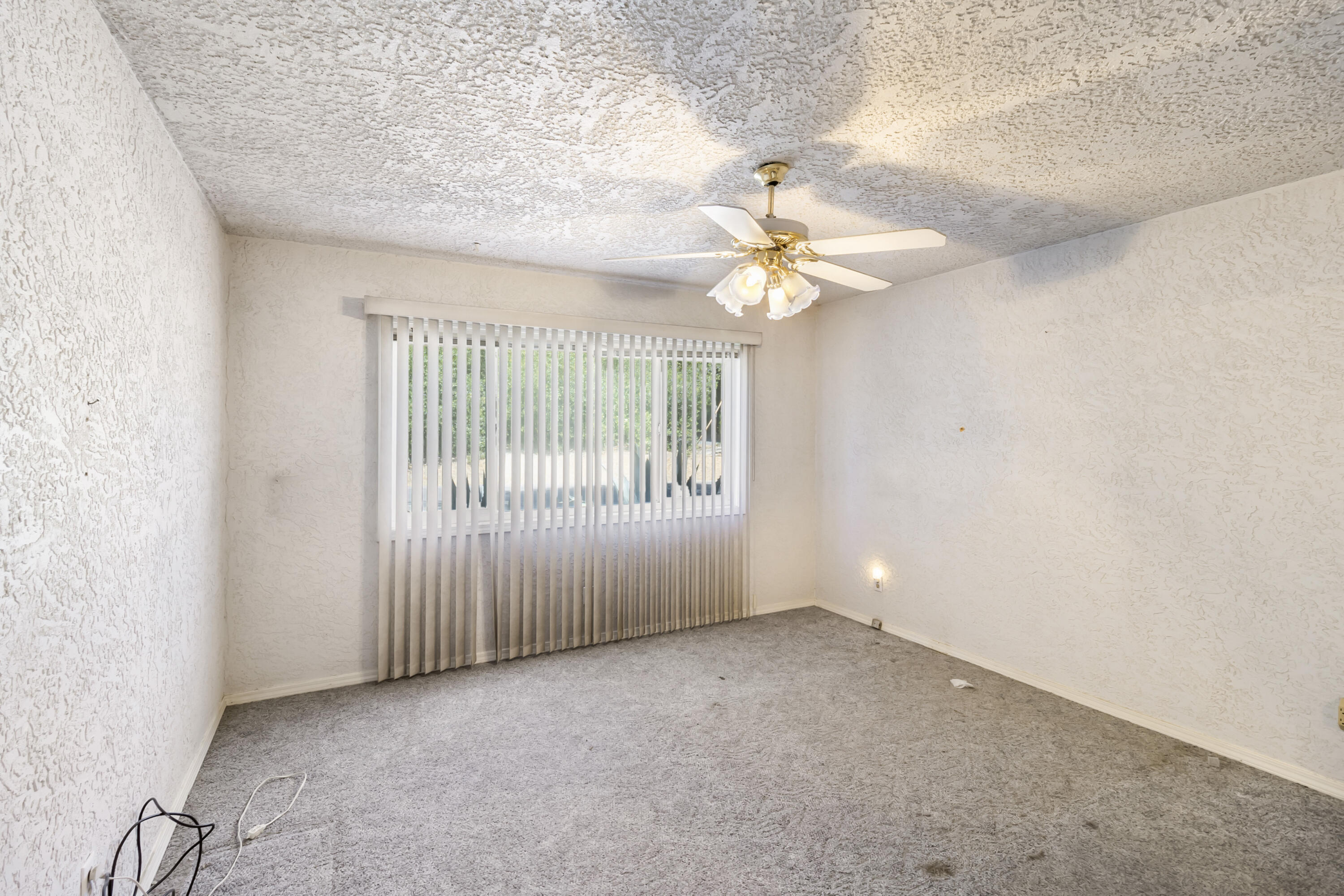 2955 Quartz Hill Road Redding, CA 96003 - Photo 17 of 28 Bedroom 3